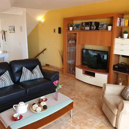 Vakantiehuis Roque Del Conde With Private Pool, Terrace With Fantastic Sea Views, Wifi, Garden, Garage Adeje