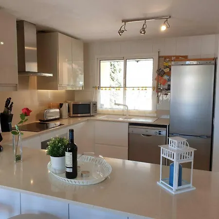 Сasa de vacaciones Roque Del Conde With Private Pool, Terrace With Fantastic Sea Views, Wifi, Garden, Garage Adeje