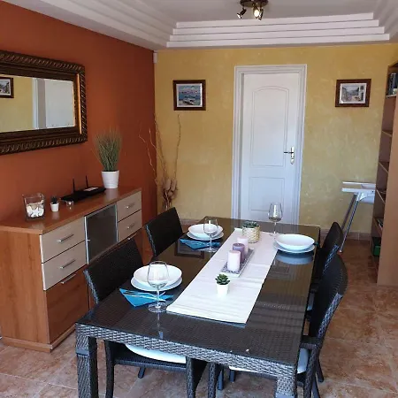 Dom wakacyjny Roque Del Conde With Private Pool, Terrace With Fantastic Sea Views, Wifi, Garden, Garage Adeje